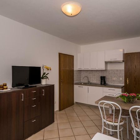 Apartments Sanmichel Пула Екстер'єр фото