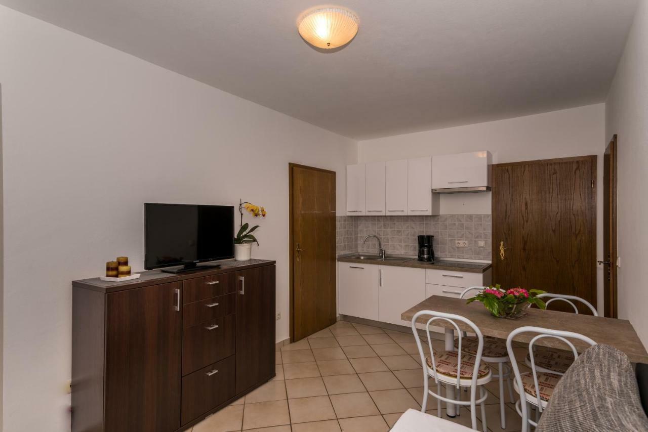 Apartments Sanmichel Пула Екстер'єр фото