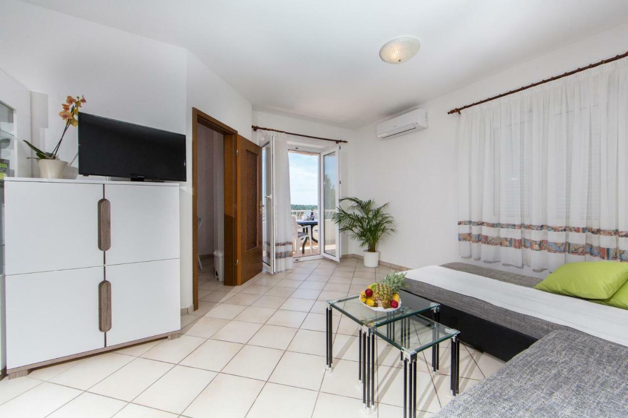 Apartments Sanmichel Пула Екстер'єр фото